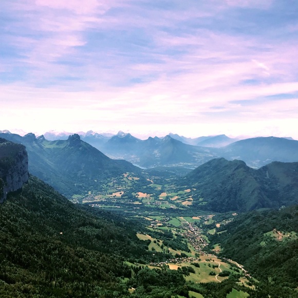 Meet your Posher, Lorena - Picture 1 of 1